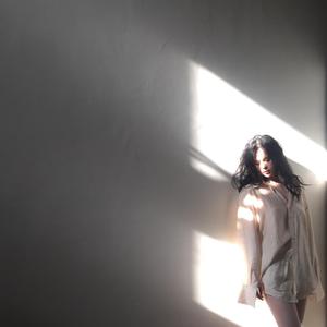 91看片白丝少萝❌❌自慰
